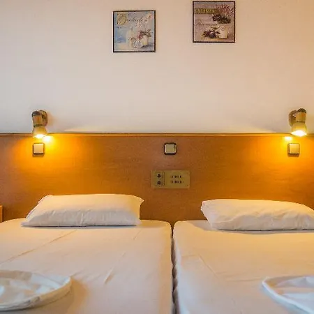 Celadi Vista Hotel 3*